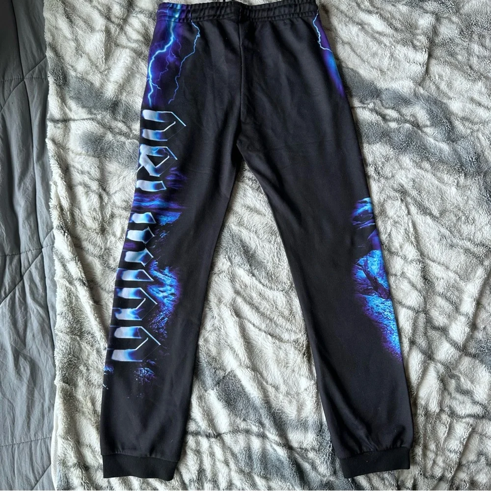 NWT Current mood ‘cityscape graphic’ sweats (xs) - Picture 3 of 5